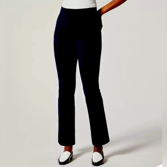 SPANX Pants - Spanx On-The-Go Kick Flare pant Size Medium
